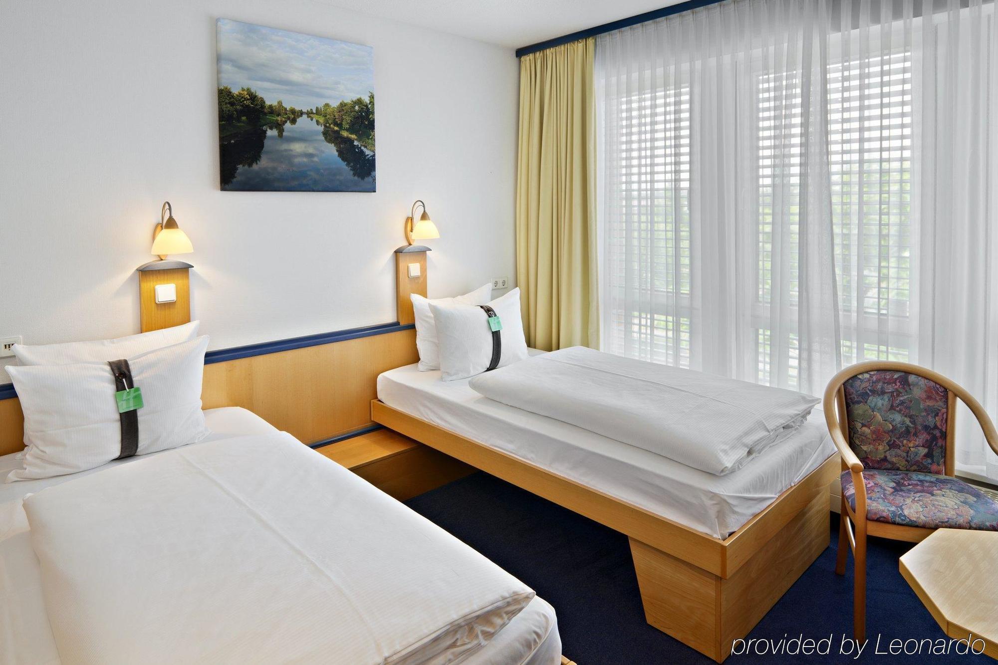 Holiday Inn Leipzig Günthersdorf, an IHG Hotel Kötschlitz Zimmer foto